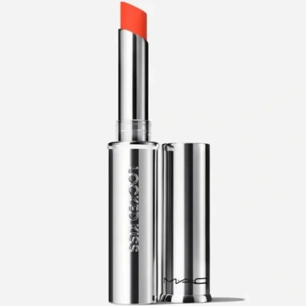 MAC Locked Kiss 24HR Lipstick in‎ Renegade NIB